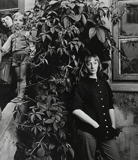 Antanas SUTKUS, Two women and a child
1982, Gelatin Silver Print